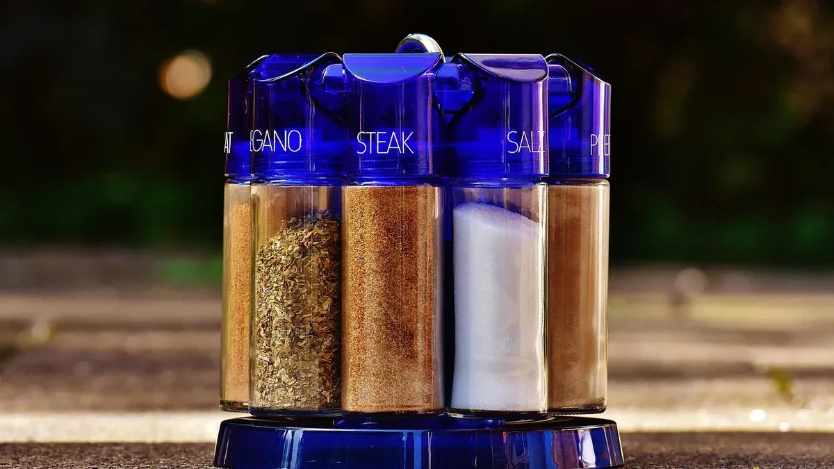 Come organizzare le spezie in cucina per trovarle subito