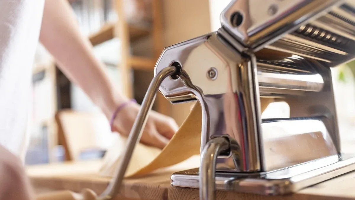Stendipasta manuale: quali regolazioni controllare prima dell'acquisto